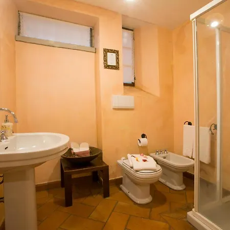 Villa Cascinetta Sleeps 10 Mombello Monferrato
