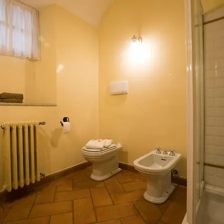 Villa Cascinetta Sleeps 10 *
