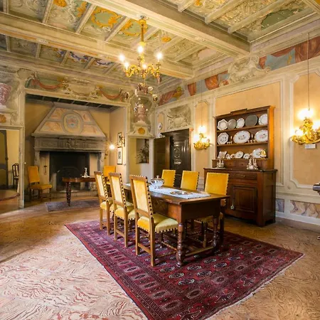 Cascinetta Sleeps 10 *