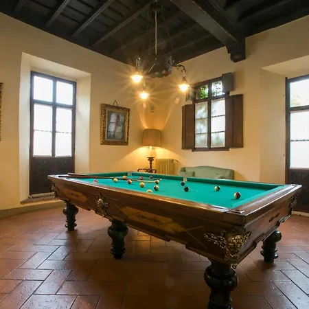 Villa Cascinetta Sleeps 10