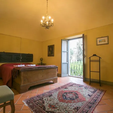 Villa Cascinetta Sleeps 10 Mombello Monferrato