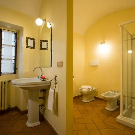 Villa Cascinetta Sleeps 10 *