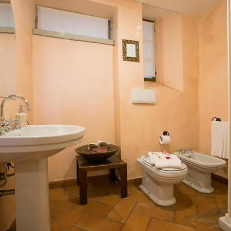 Villa Cascinetta Sleeps 10 Mombello Monferrato