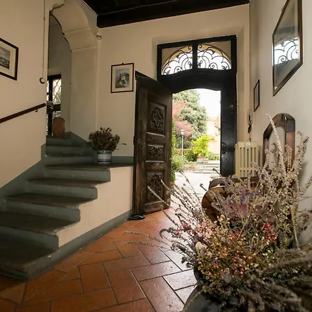 Cascinetta Sleeps 10 Villa *